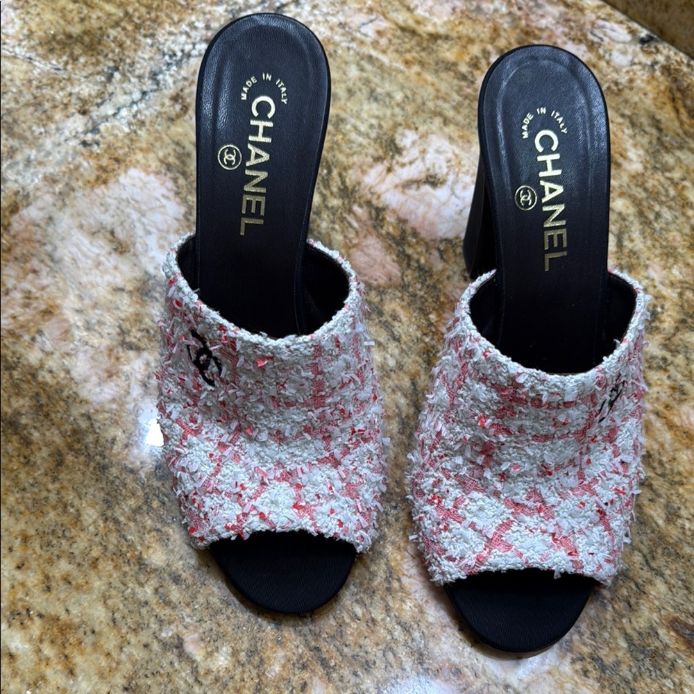 Chanel Pink and White Mules with Tweed Design - Picture 10 of 11